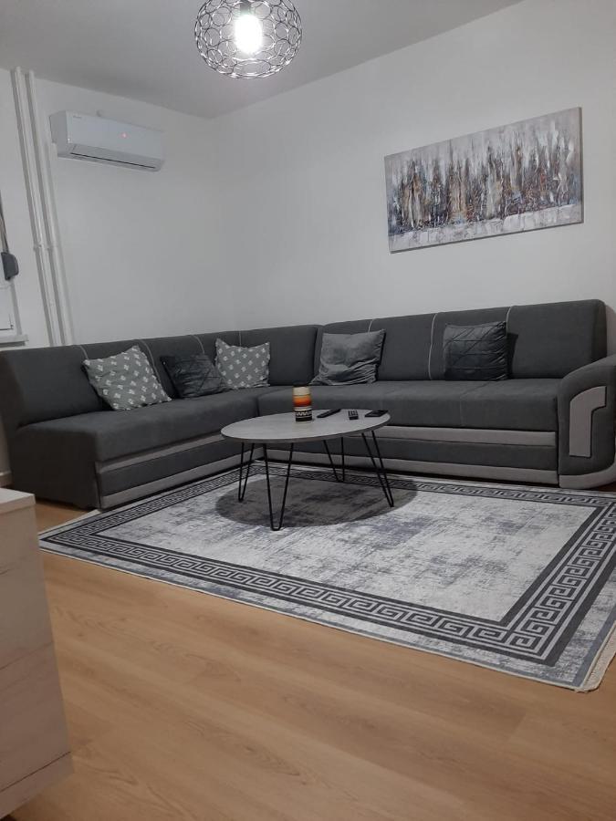 Bilino Polje Apartment Zenica Bagian luar foto
